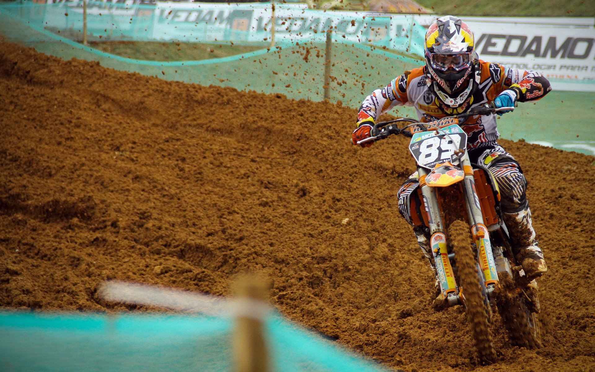 德甲赛场新战术出现，球队战术多样化，德甲新赛季